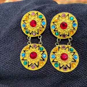 Vintage Gold Etruscan Style Medallion Dangle Earrings clip on multicolored stone